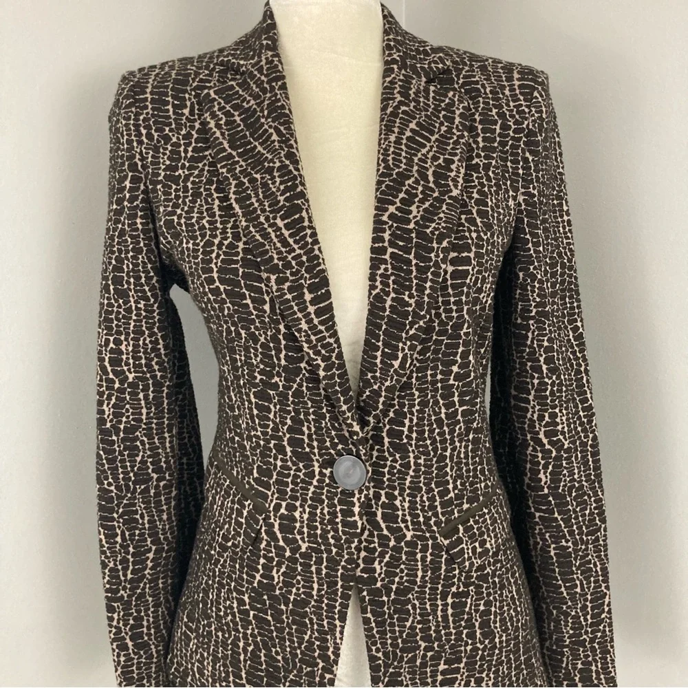 Armani Collezioni animal print one button blazer stretch knit fabric fitted 6